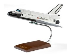 NASA US Space Shuttle Discovery OV-103 Orbiter Desk Spacecraft 1/100 BS Model picture