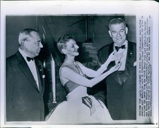 1958 Formal Event Necklace Presentation April Photo 8x10 picture