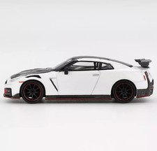 1/64 TSM Model Nissan GT-R Nismo 2024 Brilliant White Pearl RHD MGT01045-R Dieca picture