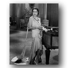 Gloria Swanson Photo 8x10 Portrait Classic Hollywood Film Star-4 picture