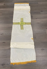VINTAGE WHITE SILK HUMERAL VEIL WITH GREEN AND GOLD ACCENTS picture