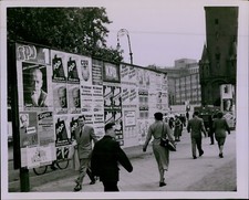 GA7 1953 Original Horst Winkler Photo FRANKFURT GERMANY Political Posters Ads picture