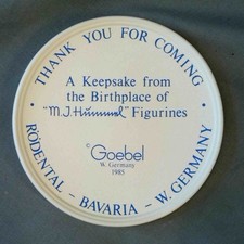 1985 Goebel M.I. Hummel Factory Visit Souvenir Porcelain Medallion Boxed picture