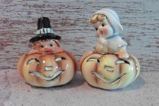 RARE 1956 Vintage Lefton Pilgrim Pumpkin Salt & Pepper Shakers-Thanksgiving picture