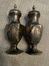 Vintage J B Jennings Salt & Pepper Shakers Empire State Building NYC picture