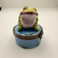 LIMOGES FROG LILY PAD WATER TRINKET BOX CHAMART PEINT MAIN FRANCE VINTAGE VIDEO picture