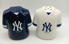 New York NY Yankees Gameday Salt And Pepper Shakers picture