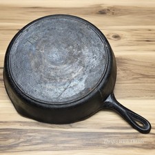 Vintage Lodge #10 3-Notch Chicken Fryer - Sits Flat picture