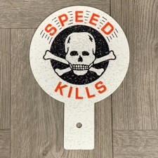 SPEED KILLS LICENSE PLATE TOPPER Flags Skull Crossbones Metal Reflective Smutz picture