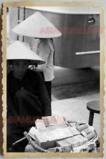 50s Vietnam SAIGON WOMEN BEAUTIFUL YOUNG LADY STREET VENDOR Vintage Photo #852 picture