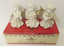 VINTAGE Holly Tree Set of 3 Angels Cermaic Figures 4.5