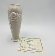 Lenox Rose Blossom Bud Vase With 24 Karat Gold Trim Certificate Of Authenticity picture