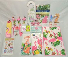 Collection of miscellaneous Flamingo-themed items, figures, Lot. Pre-owned picture