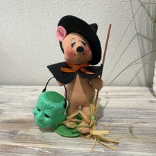 Annalee 8in Witch Bear Item #302201 - 2001 picture