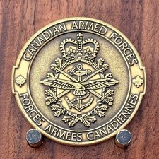 Canadian Armed Forces Small Arms Concentration Challenge Coin  M#2 picture