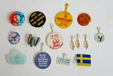 NYC WORLDS FAIR 1964 - 1965 PINBACK VINTAGE LOT OF 17  BUTTONS PINS picture
