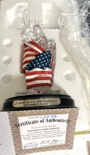 NEW Bradford Exchange Freedom’s Light Endures Statue of Liberty Collectible 9/11 picture