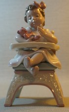 Vintage Lladro 6299 Little Bear Girl Figurine Spain Porcelain - Retired 1999 picture