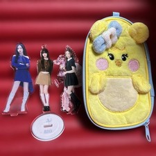 NIZIU Rio Acrylic Stand with Pouch, Waterproof Packaging picture