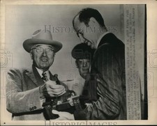 1950 Press Photo Frank Pace presents miniature tank to President Truman picture