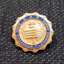 1953 Engraved DAR Good Citizenship Enamel Award Pin J.E. Caldwell Blue Gold picture