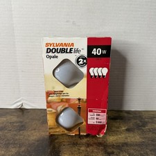 Sylvania 40 Watt Soft White Bulbs 4 Pack BRAND NEW Non LED S88993 4 lampes A19 picture