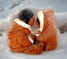 Vtg Aboriginal Eskimo  Man & Woman Inuit Figurine Kissing Couple Ella, Canada picture