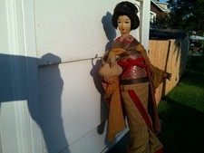 VINTAGE GEISHA DOLL/ FIGURE - OLD ESTATE FIND - SILK SKINS - LARGE AND BEAUTIFUL picture