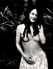 LD436 Original Photo ACTRESS MEG TILLY IN CUTE BIKINI PRETTY SMILE FLIRTATIOUS picture