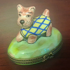 Vintage Limoges France Peint Main Trinket Box with Bone Inside picture