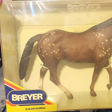 Breyer Horse No. 954 Goin For Approval picture