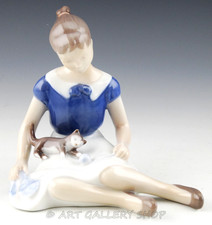 Bing & Grondahl B&G Denmark Copenhagen #2329 GIRL KNITTING with CAT KITTEN Mint picture