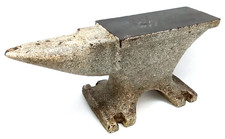 Antique Tool 1800s Blacksmith 7 Pound Gray Cast Iron Anvil picture