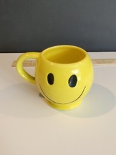 Coffee mug collectible advertising Yellow Black Smiley Face Smile Happy No Nose picture