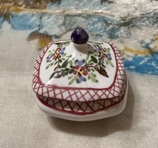 ACA Angelina pattern ceramic lidded trinket box from Gaia, Portugal. picture