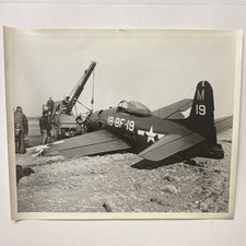 Original 1946 Photo F8F Bearcat Fighter Crash Restricted Marthas Vineyard 8x10  picture