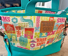 2026 Disney Parks Trader Sam's Tote Bag Full Zip & Strap Keychain Tiki Fish picture
