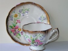Tea cup & saucer Queen Anne 