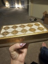 Vtg. florentine Italian gold leaf and white painted box w/design. SH2 picture