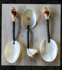 Vintage TWO's Company Mother-of-Pearl Conch Shell Tipped Caviar Spoon Set of 3 picture