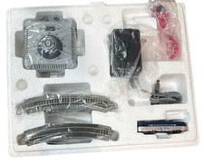 Hawthorn Village Bachmann 46605A Yankees Streetcar,Transformer,Track,Plug.Works picture