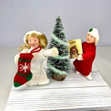 1992 Byers Choice Lil' Dickens Pajama Boy Girl Toddlers w. Stocking, Book, Tree picture