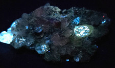 AVAILABLE – UV Reactive Petroleum Quartz Cluster | Pakistan 🇵🇰 picture