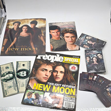 Lot Of Twilight Saga 2009 New Moon & Eclipse Collectibles Lot Magazine, Tags picture