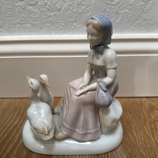 Vintage porcelain girl feeding geese figurine bonnet blu bow unmarked   picture