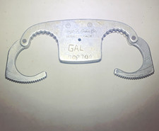 George F. Cake Co. Berkeley CA thumbcuffs w/ Key, very rare picture