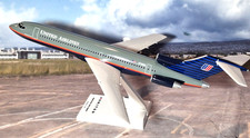 SkyMarks Boeing 727-222 United Airlines 1:150 Scale VERY RARE picture
