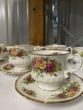 Elizabethan Staffordshire Fine Bone China cup, saucer, pourer & bowl set picture