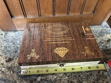 MONTECRISTO 1935 ANNIVERSARY DIAMOND EDICION EMPTY CIGAR BOX MINT picture