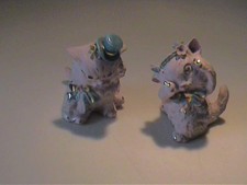 VINTAGE WALKER-RENAKER PINK BISQUE BOY & GIRL CATS WITH FLOWERS & GOLD TRIM picture